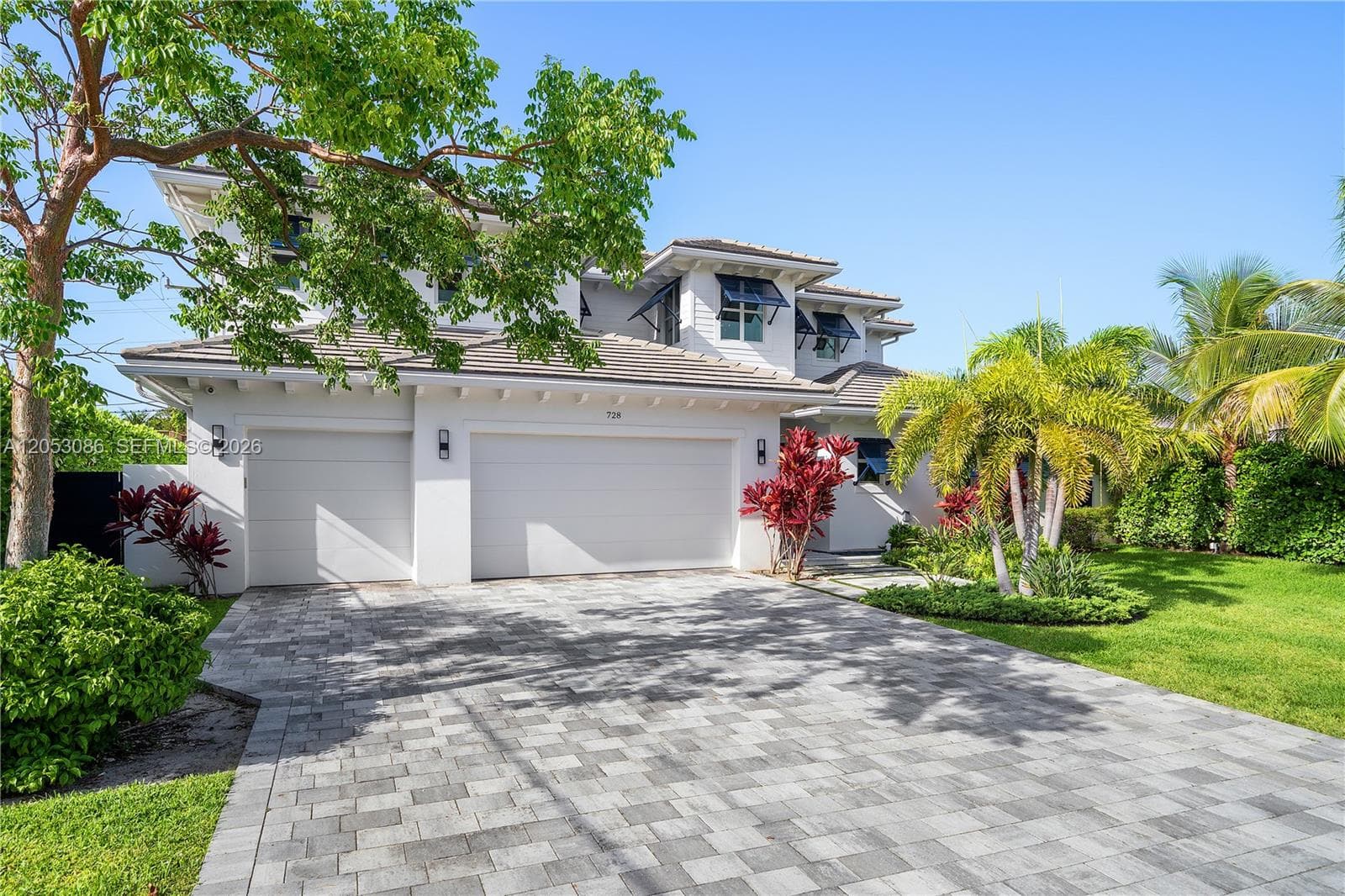 728 Malaga Dr, Boca Raton, FL 33432 photo 2