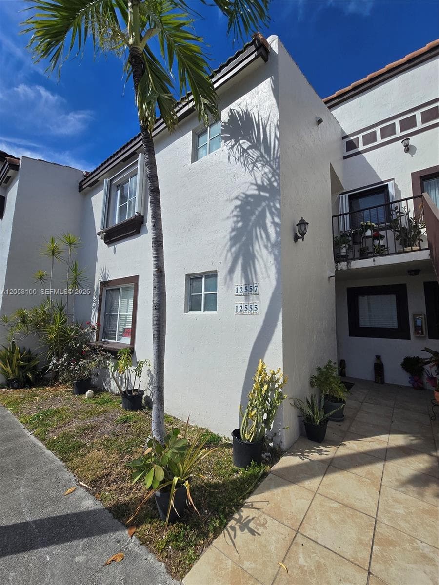 12555 NW 11th Way # 103, Miami, FL 33182 photo 2