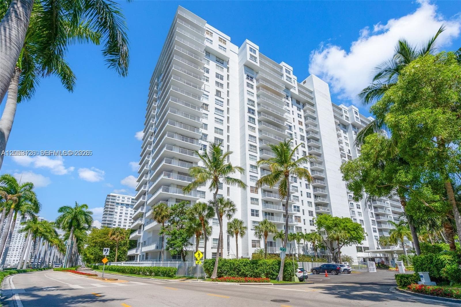 2801 NE 183rd St # 405W, Aventura, FL 33160 photo 2
