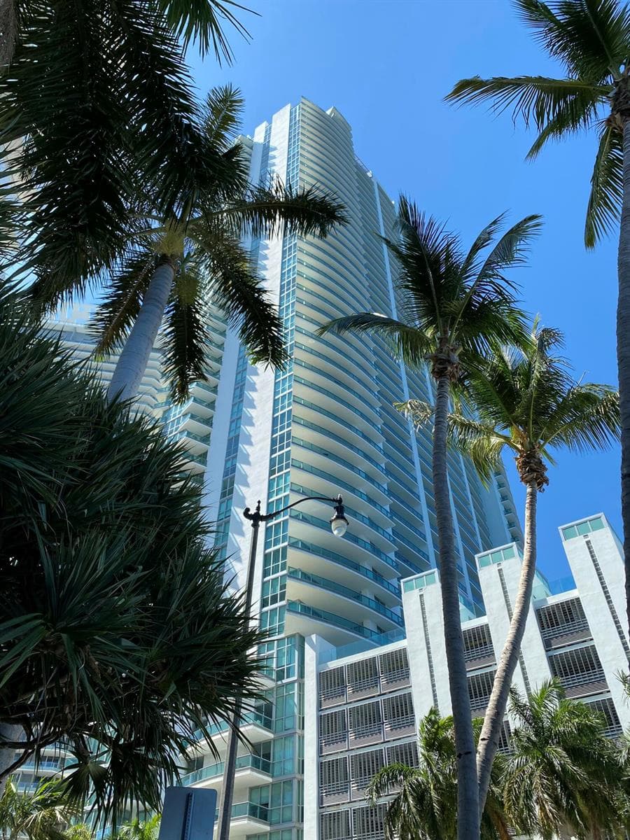 1331 BRICKELL BAY Drive # 4407, Miami, FL 33131