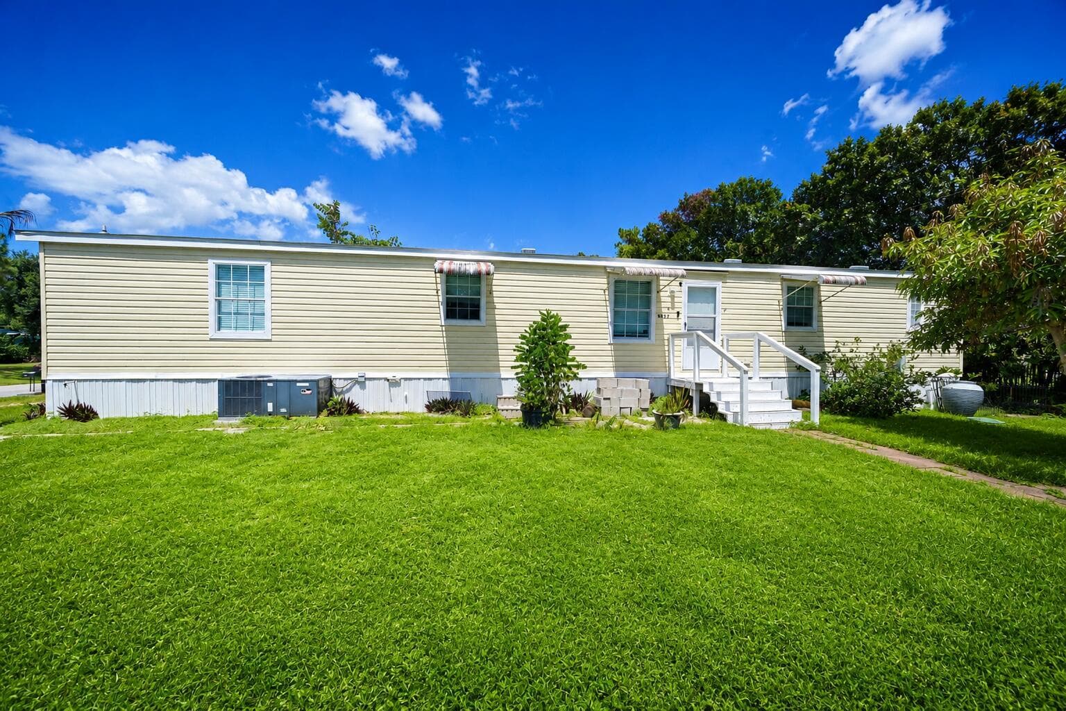 8137 SW WILDWOOD Drive, Stuart, FL 34997 photo 2