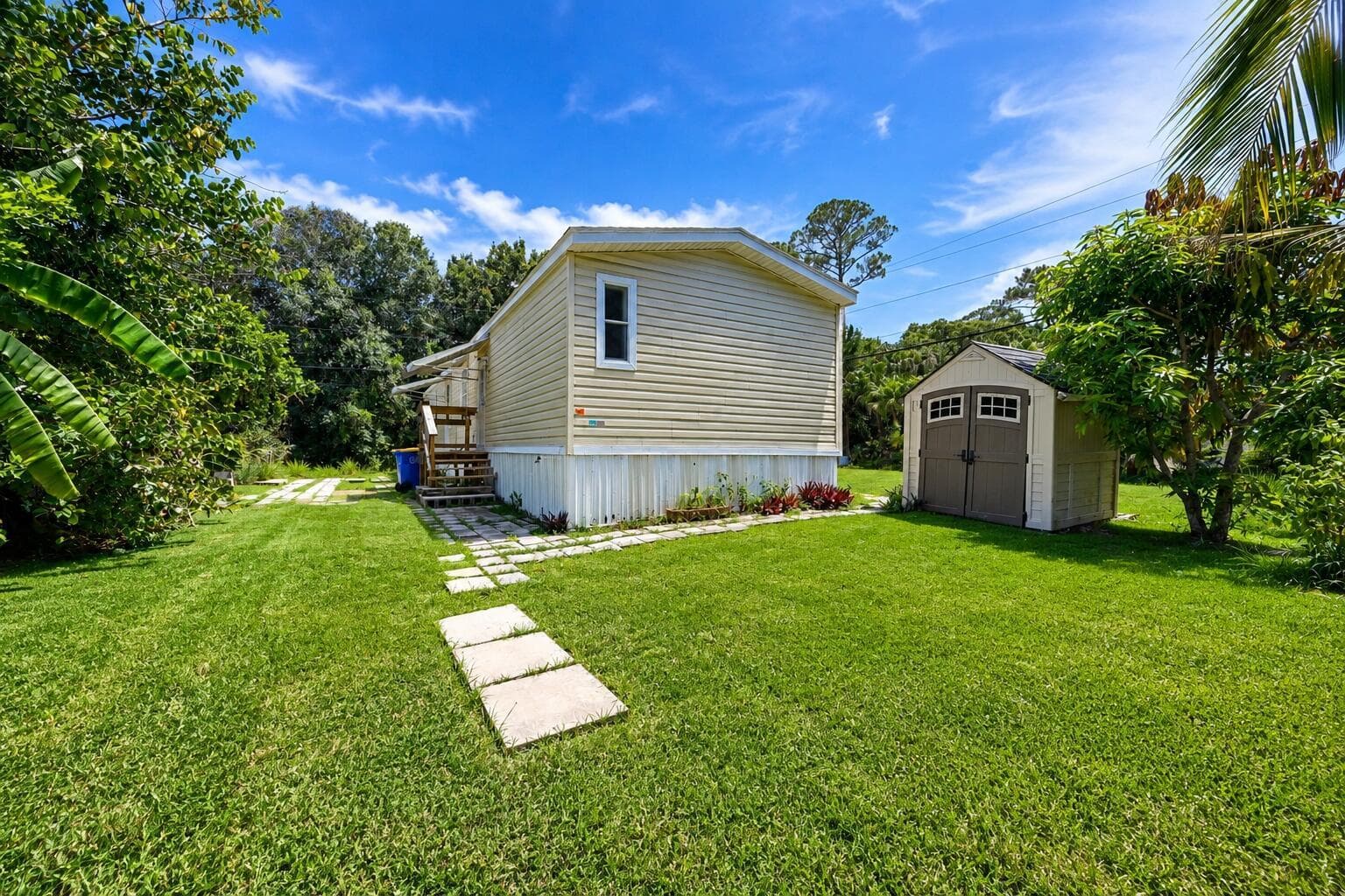 8137 SW WILDWOOD Drive, Stuart, FL 34997 photo 3
