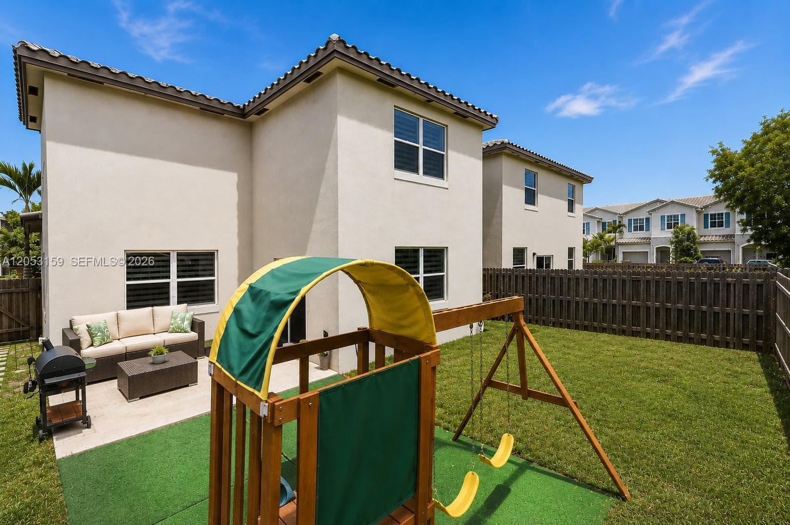1367 SE 26th Ter, Homestead, FL 33035 photo 2