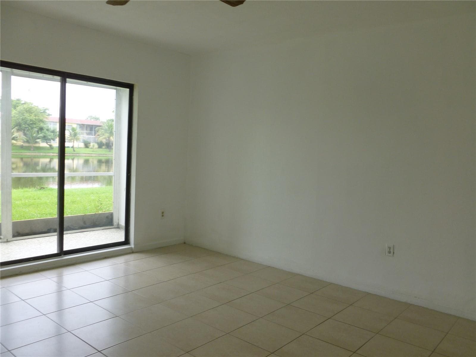 2940 NE 203RD Street # C102, Aventura, FL 33180 photo 3