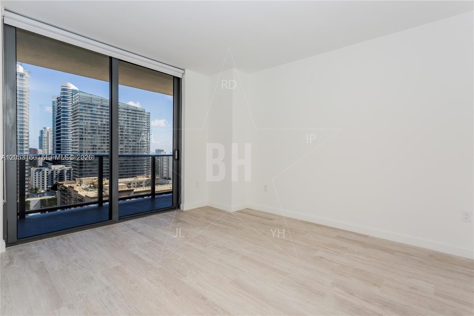 55 SW 9th St # 1104, Miami, FL 33130 photo 2