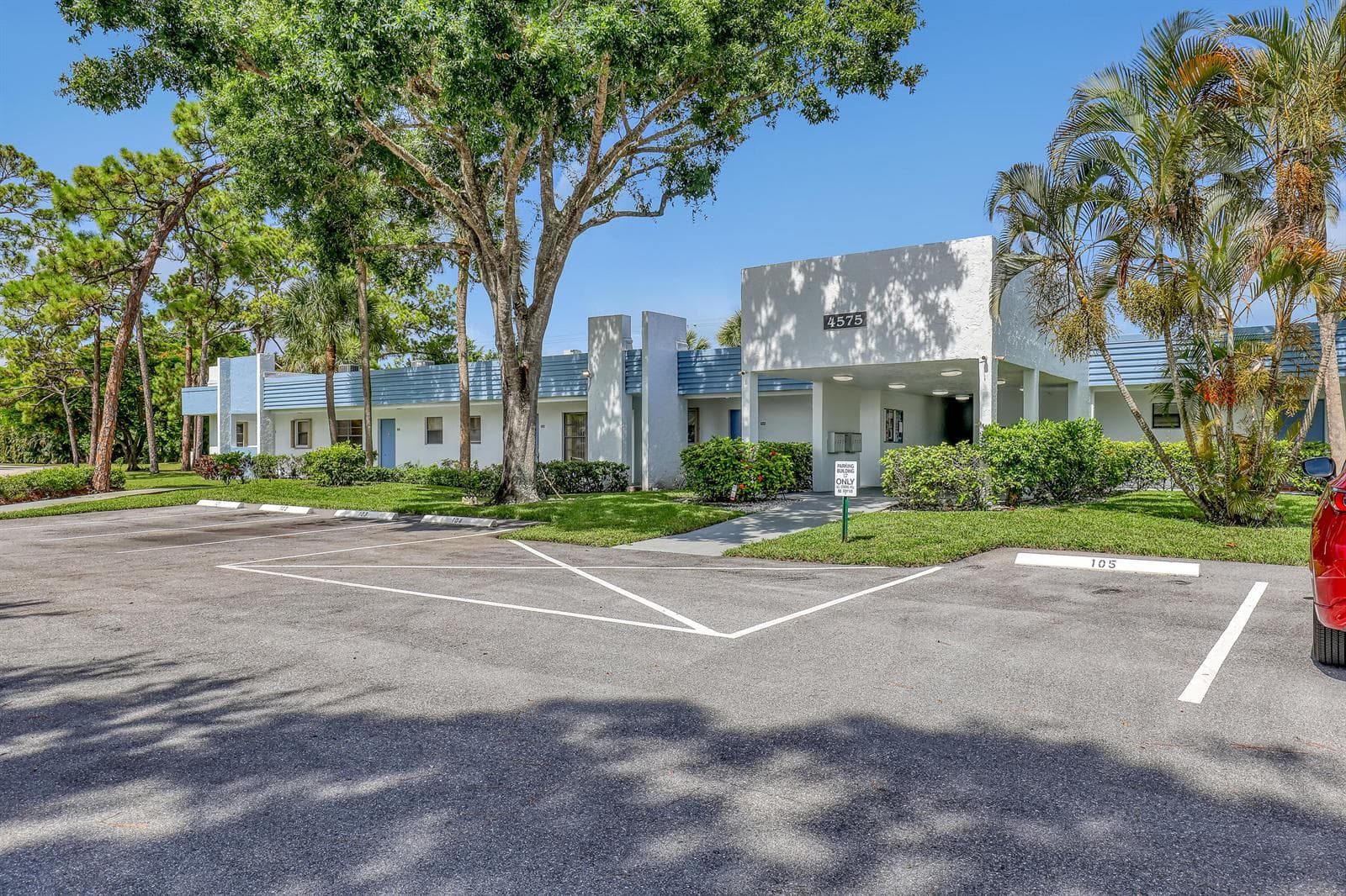 4575 LUCERNE LAKES Boulevard # 103, Lake Worth, FL 33467 photo 2