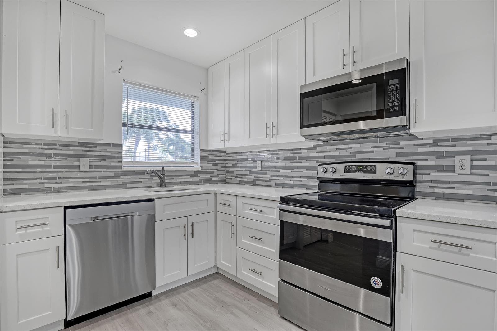 4575 LUCERNE LAKES Boulevard # 103, Lake Worth, FL 33467