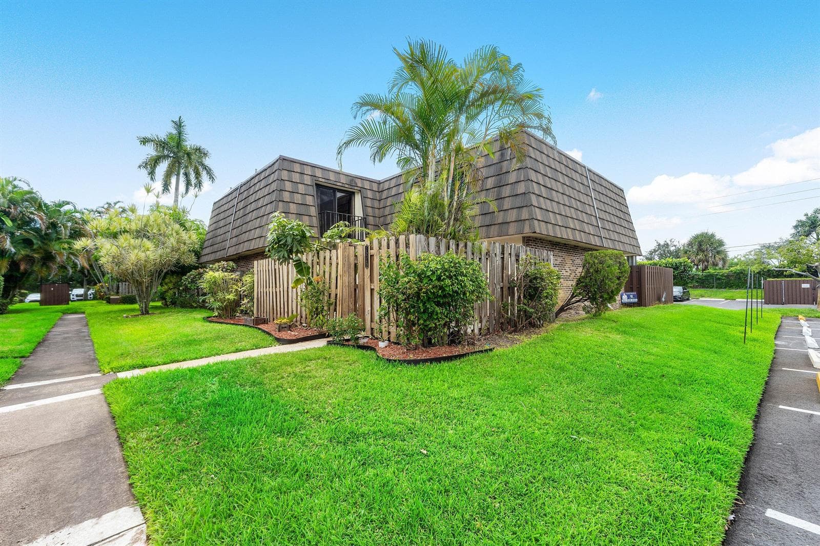 1534 FOREST LAKES Circle # D, West Palm Beach, FL 33406