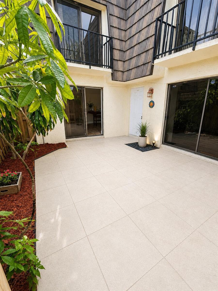 1534 FOREST LAKES Circle # D, West Palm Beach, FL 33406 photo 4