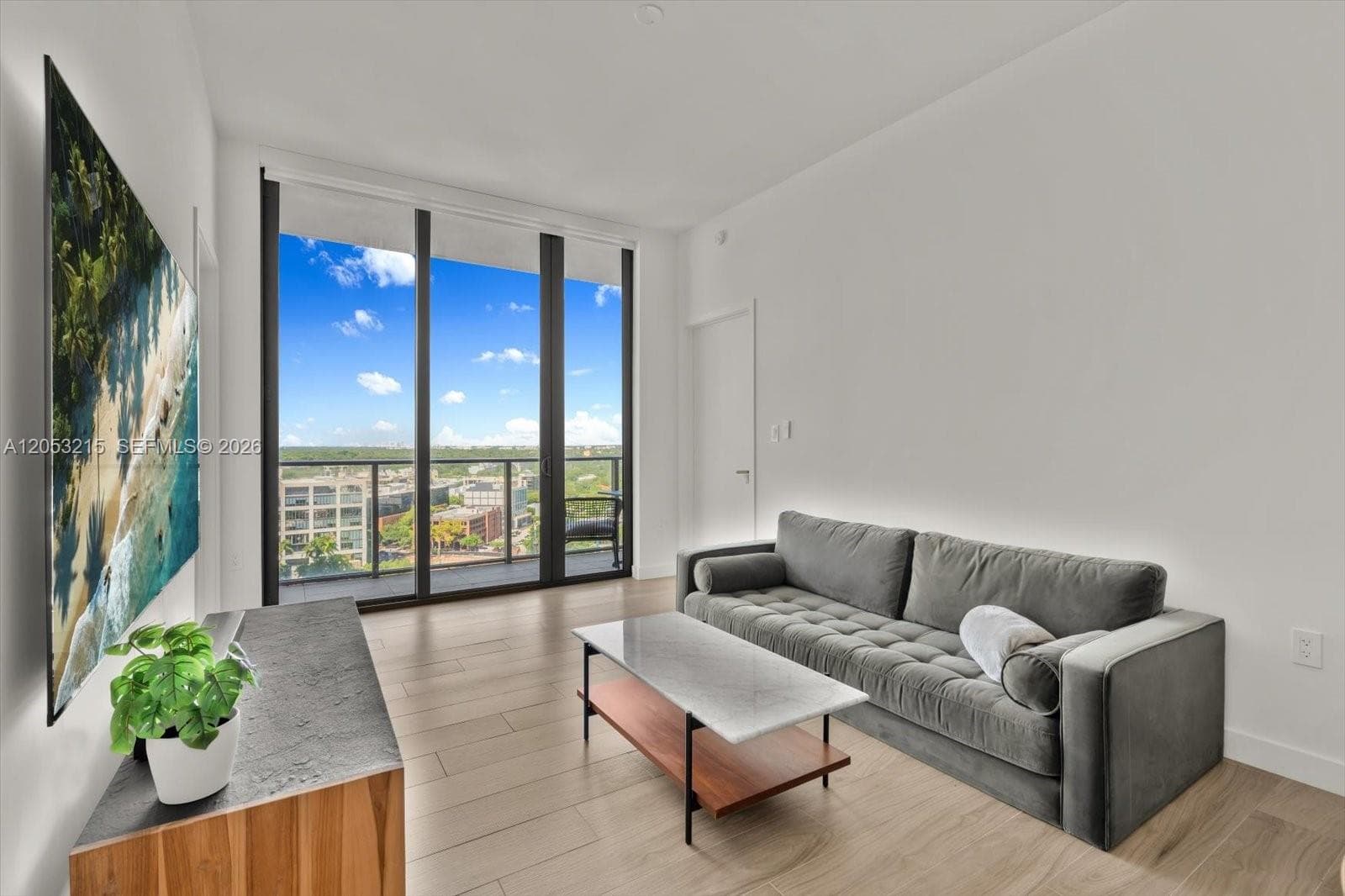 2678 Tigertail Ave # 1605, Miami, FL 33133