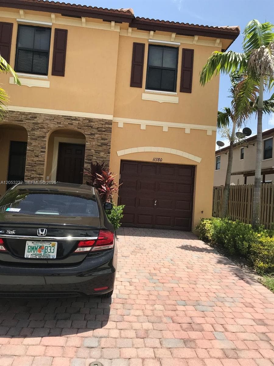 11380 SW 233rd St, Homestead, FL 33032