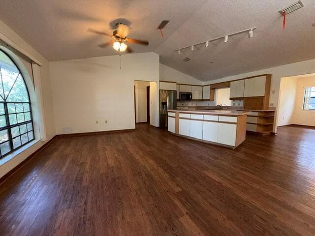 570 LONDONDERRY Circle SE, Palm Bay, FL 32909 photo 5