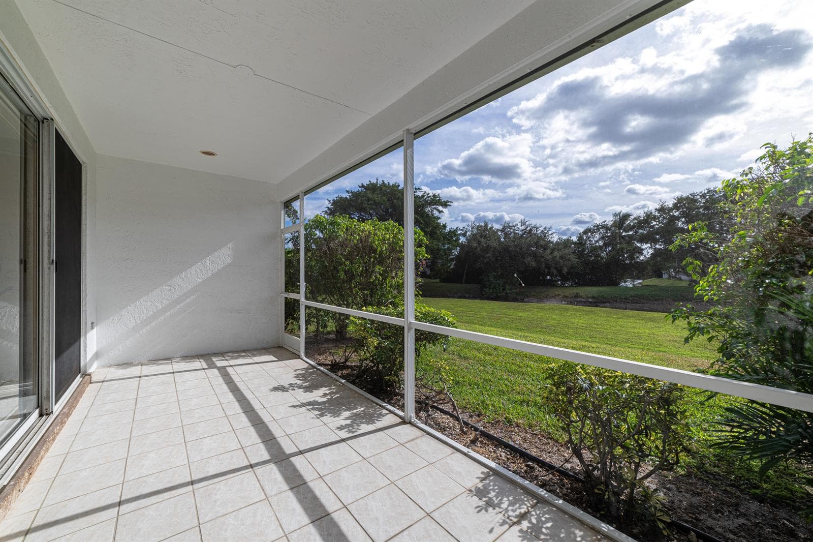 21486 SAINT ANDREWS GRAND Circle # 16, Boca Raton, FL 33486 photo 3