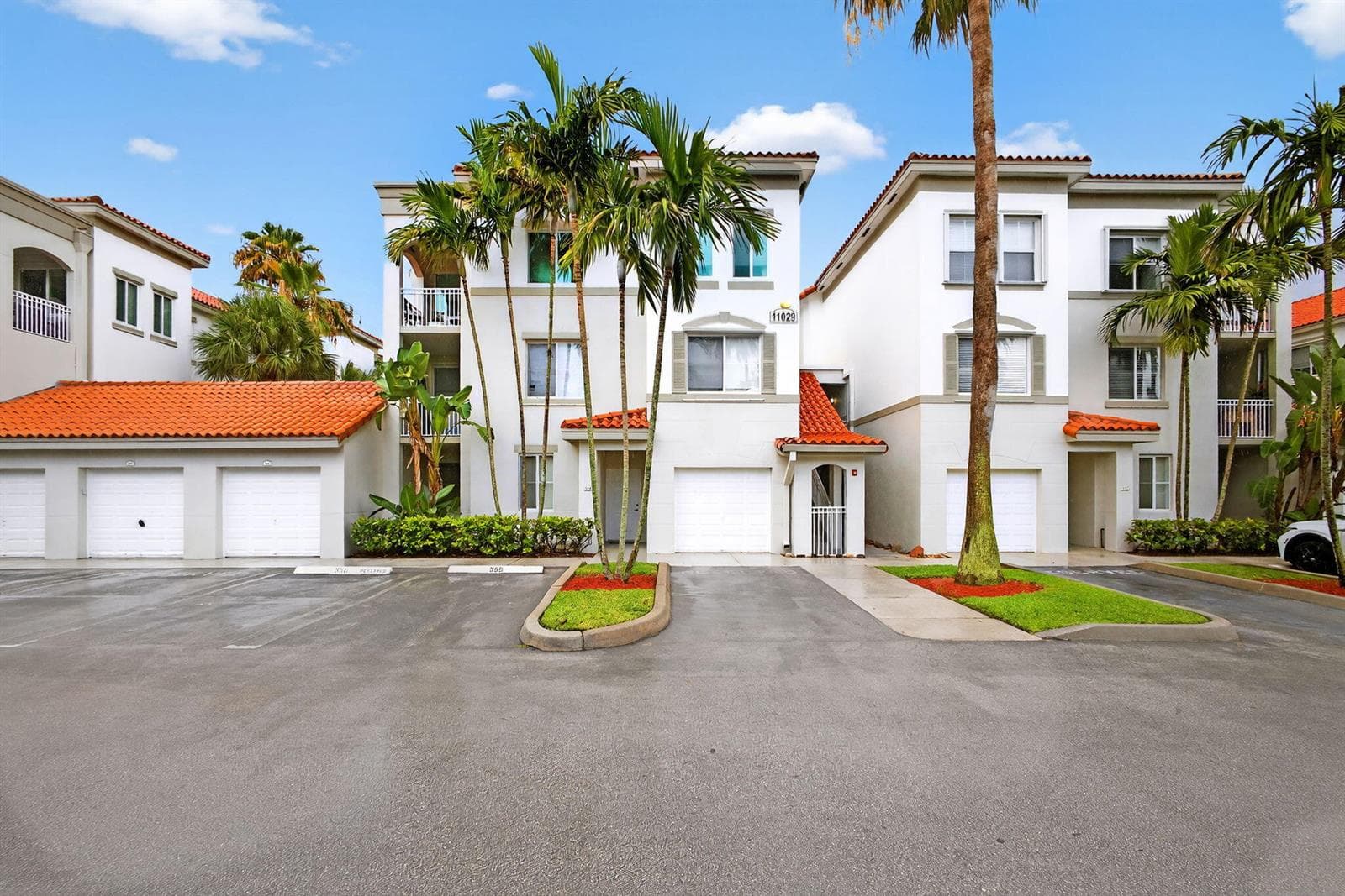 11029 LEGACY Boulevard # 201, Palm Beach Gardens, FL 33410