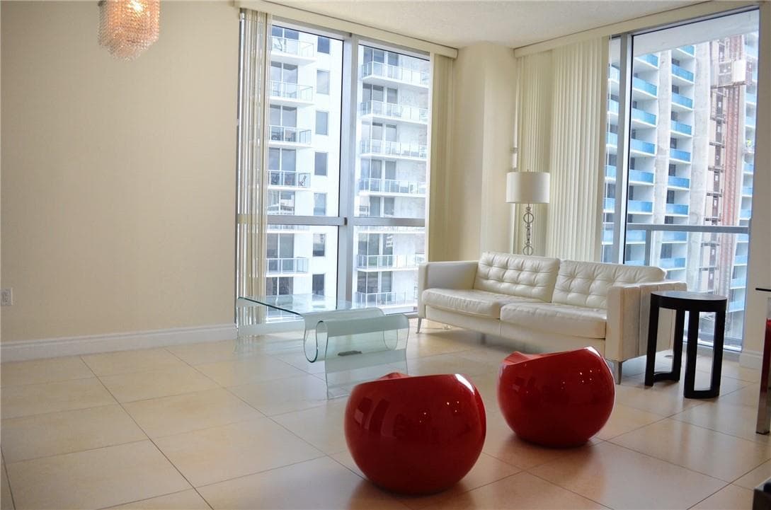 1060 Brickell Avenue # 1617, Miami, FL 33131 photo 2
