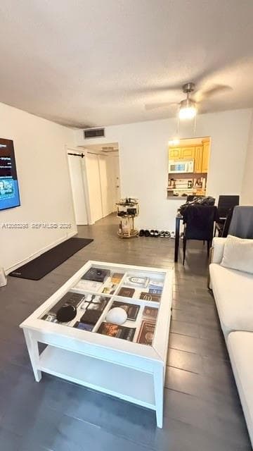 17570 Atlantic Blvd # 105, Sunny Isles Beach, FL 33160 photo 3