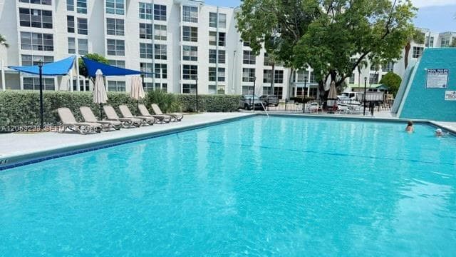 17570 Atlantic Blvd # 105, Sunny Isles Beach, FL 33160 photo 4