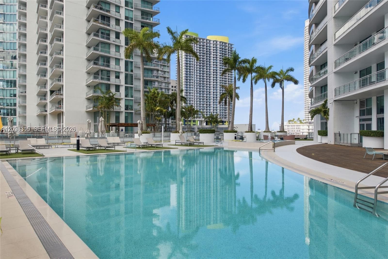 90 SW 3rd St # 1409, Miami, FL 33130 photo 4
