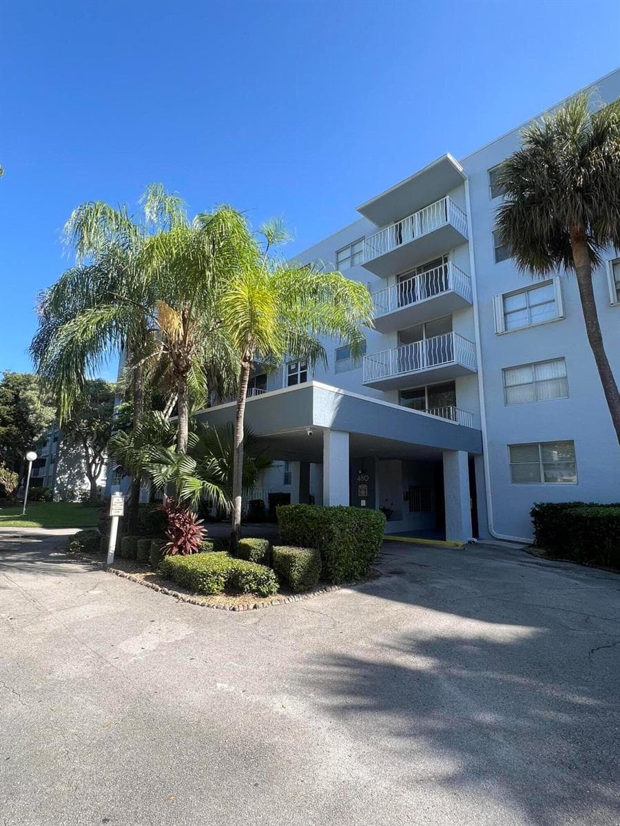 480 Executive Center Drive # 2d, West Palm Beach, FL 33401