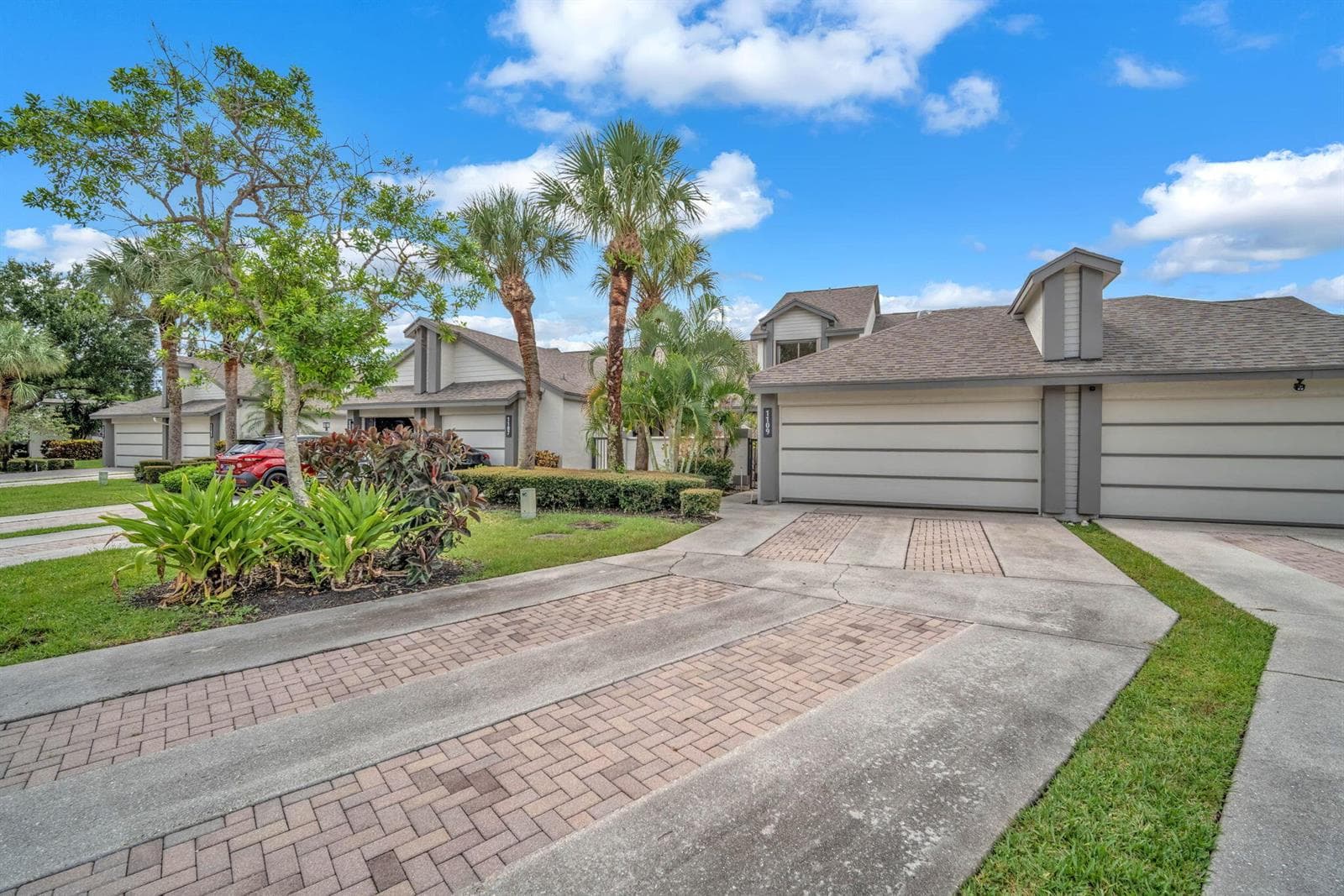 1109 LANDINGS Boulevard, FL 33413 photo 3