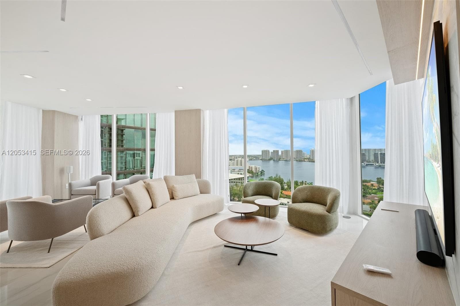 18671 Collins Ave # 2103, Sunny Isles Beach, FL 33160 photo 4