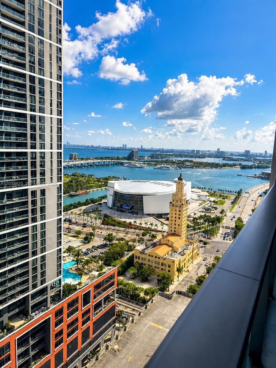 121 NE 5th St # 3411, Miami, FL 33132