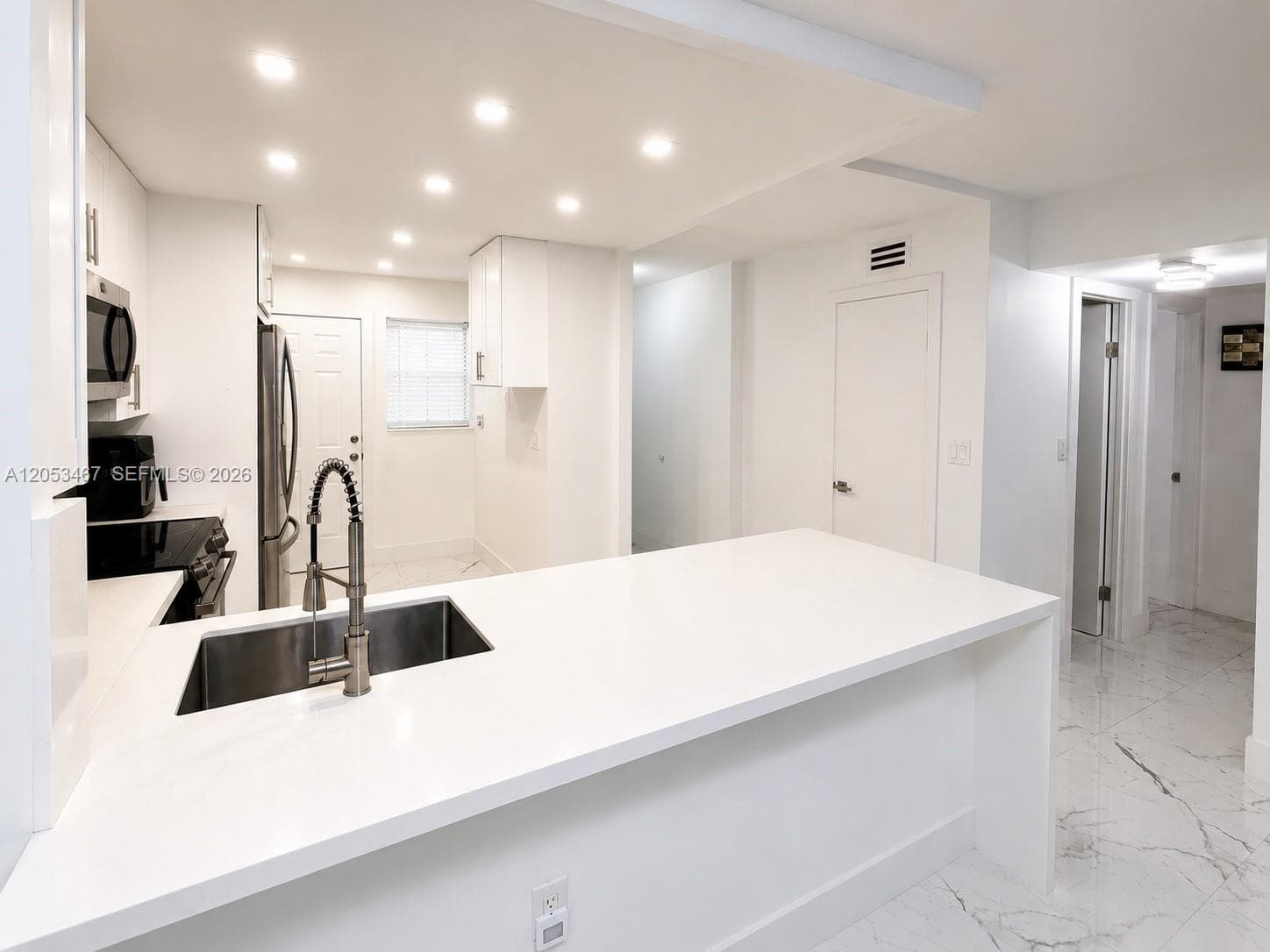 1750 NE 191st St # 605-1, Miami, FL 33179 photo 3