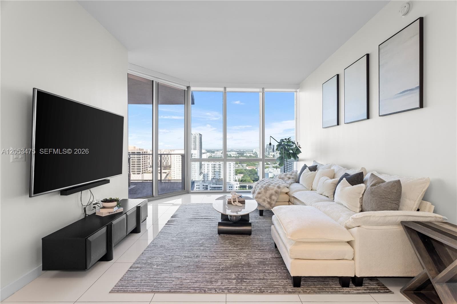 851 NE 1st Ave # 2308, Miami, FL 33132 photo 3
