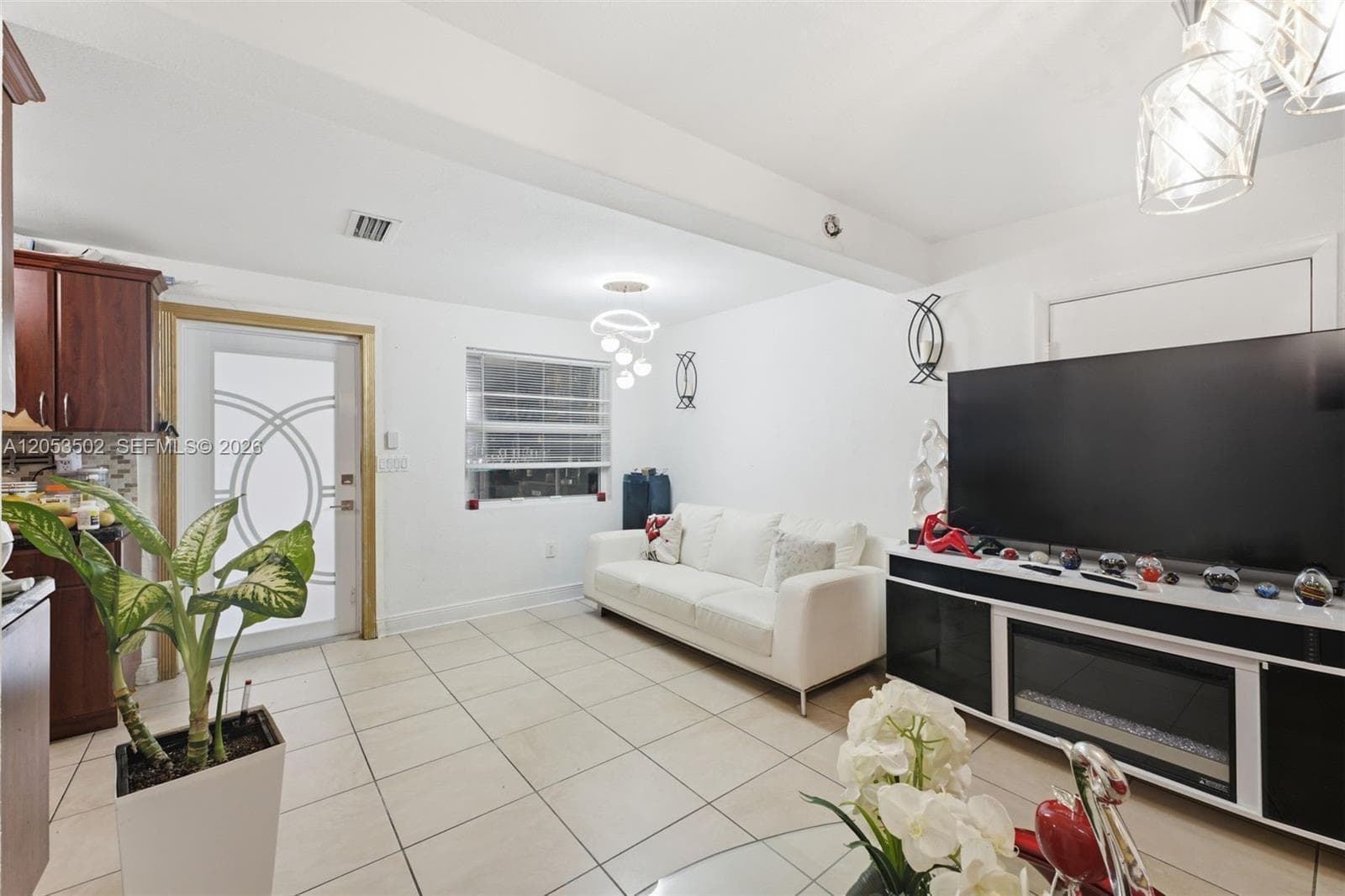 419 SE 3rd St, Hialeah, FL 33010 photo 5