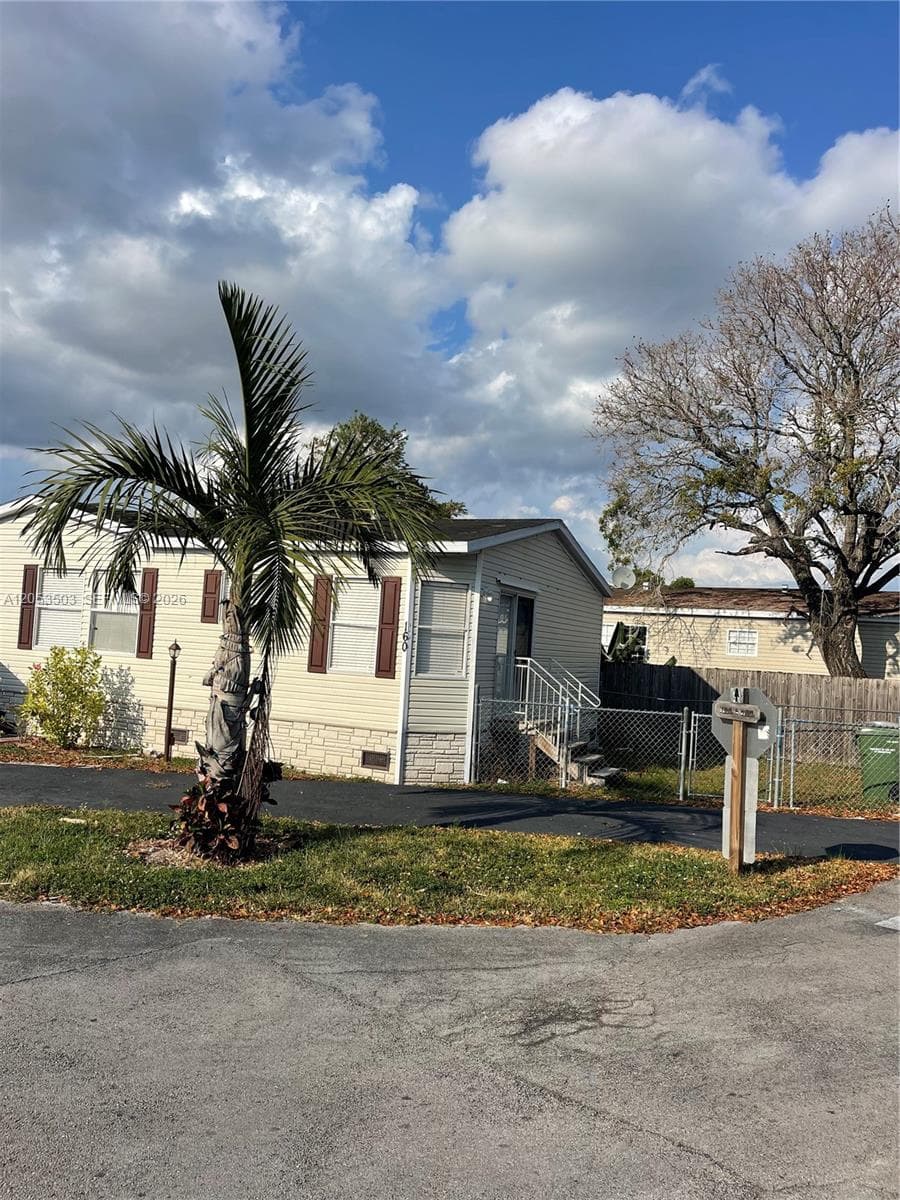 220 NE 12th Ave LOT 160, Homestead, FL 33030 photo 2