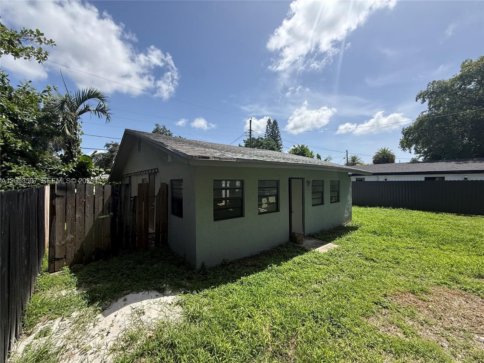 6123 Call St, Hollywood, FL 33024 photo 2