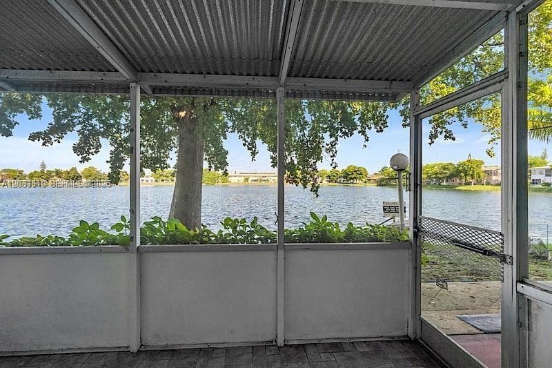 19000 NE 3rd Ct # 405, Miami, FL 33179 photo 2