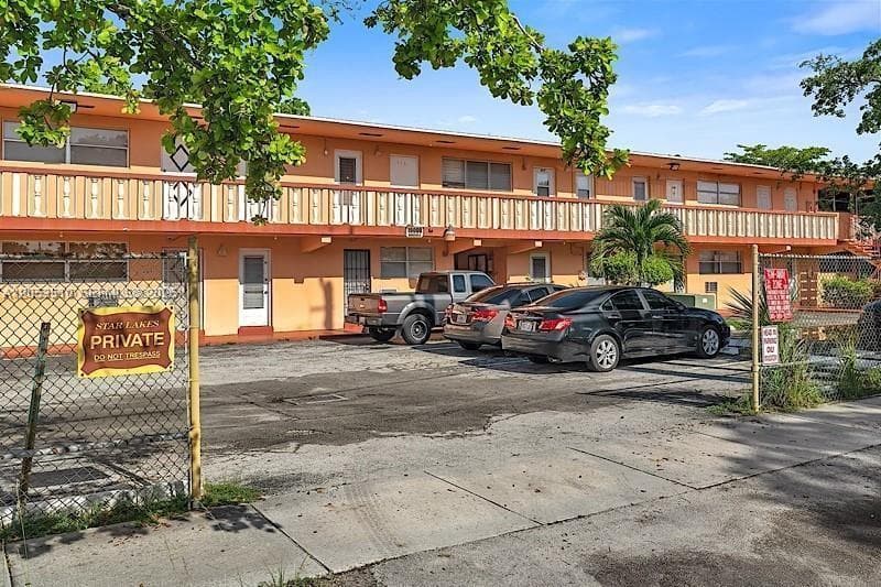 19000 NE 3rd Ct # 405, Miami, FL 33179