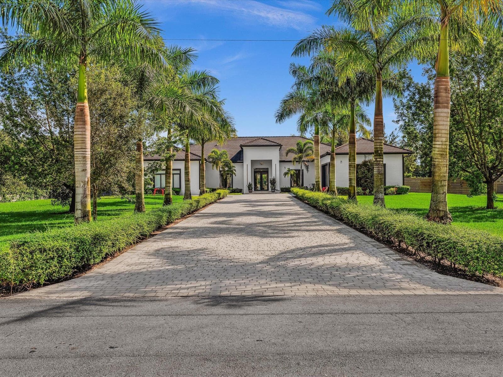 6122 SW 173RD Way, Southwest Ranches, FL 33331 photo 2