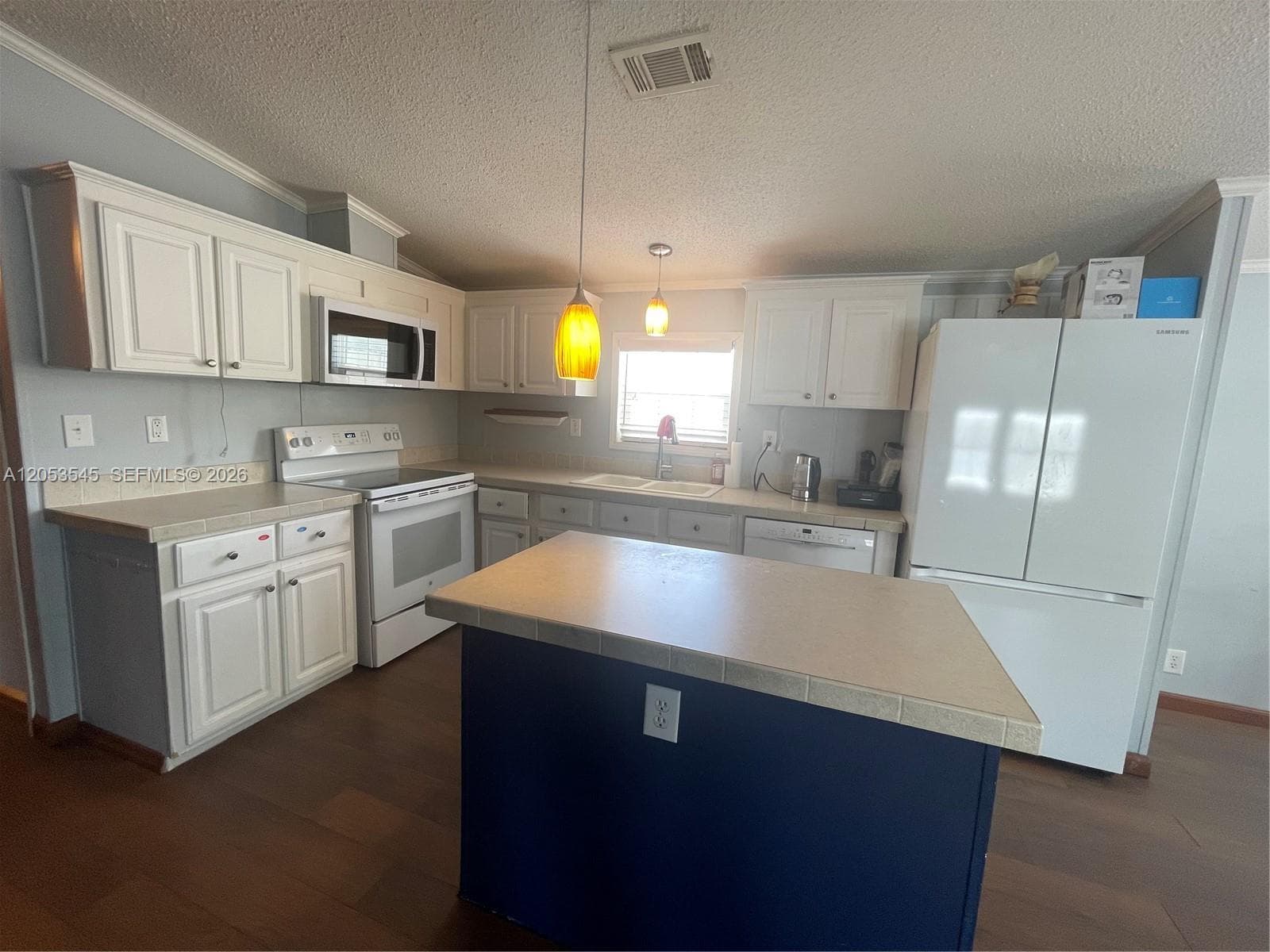 3070 Cove Dr, Dania Beach, FL 33312 photo 5