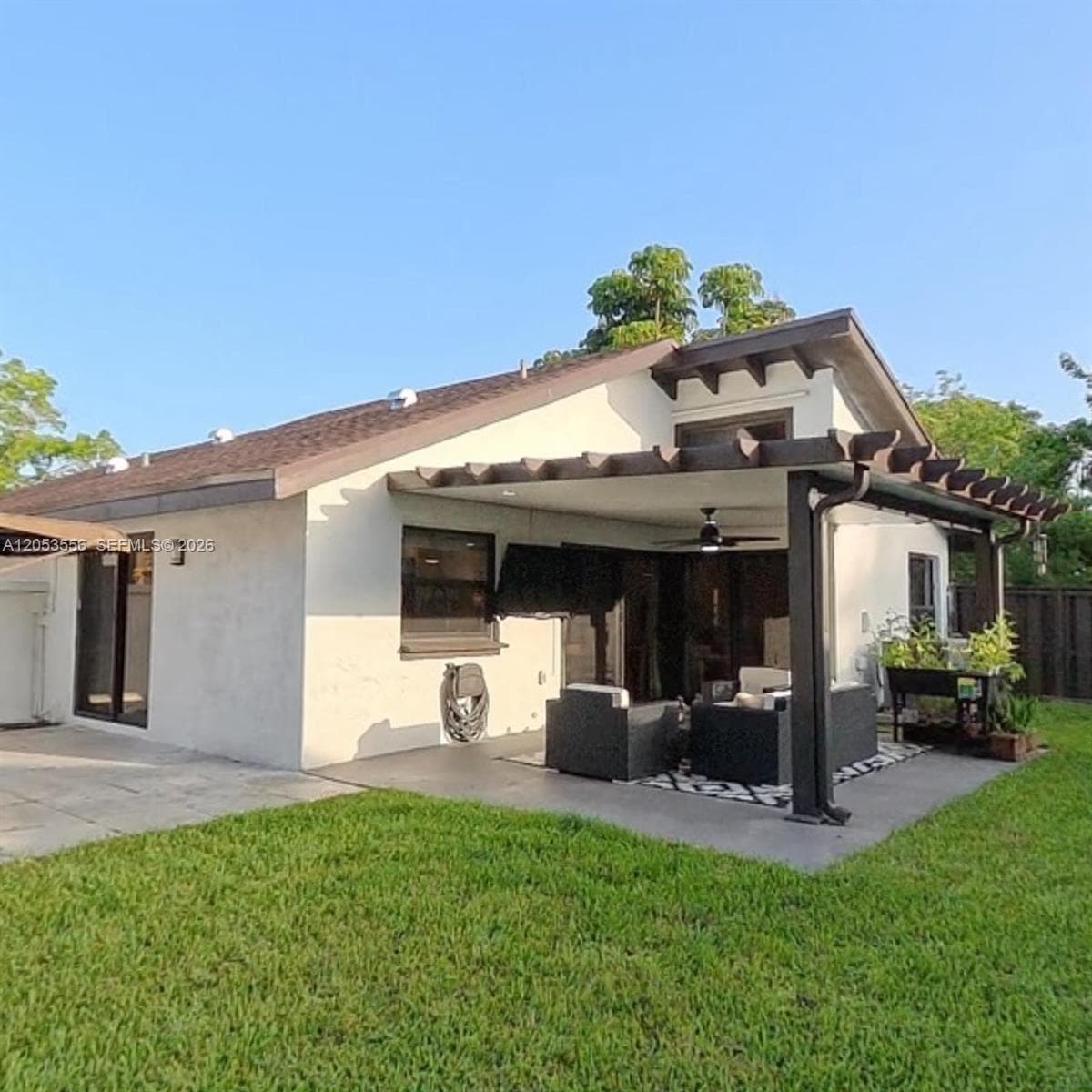 1490 Flamingo Ct, Pembroke Pines, FL 33026 photo 4