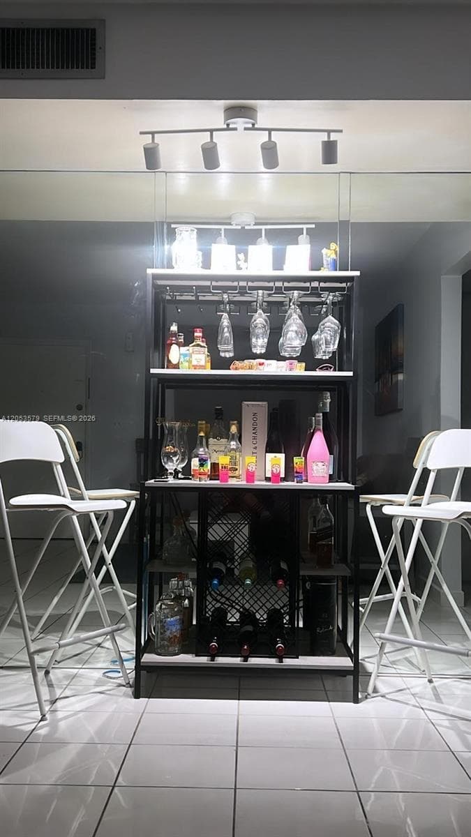 8615 NW 8th St # 414, Miami, FL 33126 photo 4