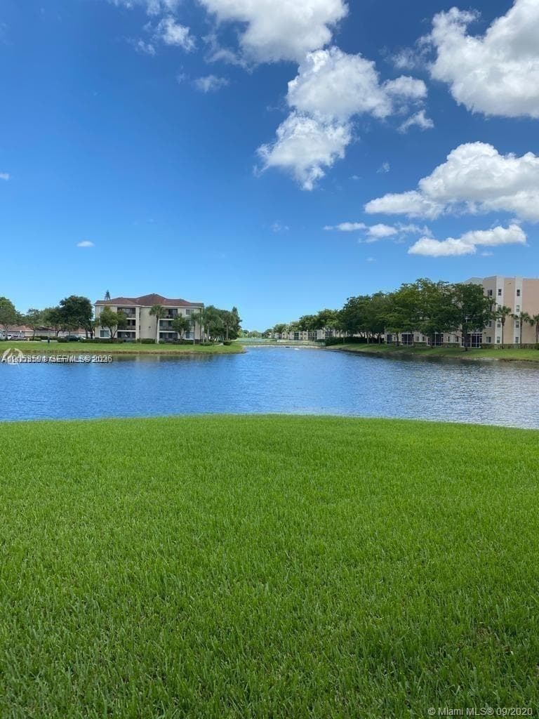 7980 N Nob Hill Rd # 102, Tamarac, FL 33321 photo 2