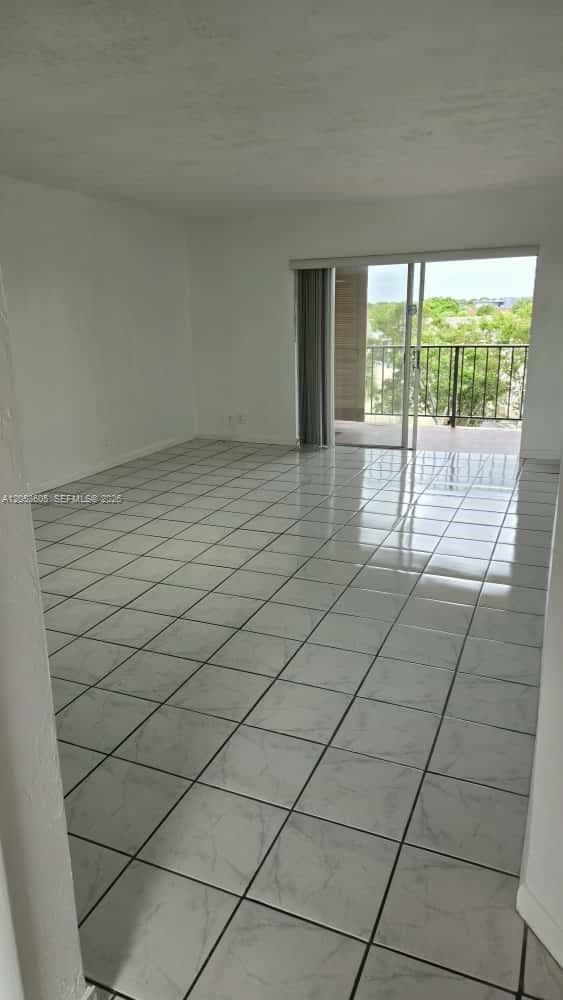 13707 Kendale Lakes Cir # PH11, Miami, FL 33183 photo 4
