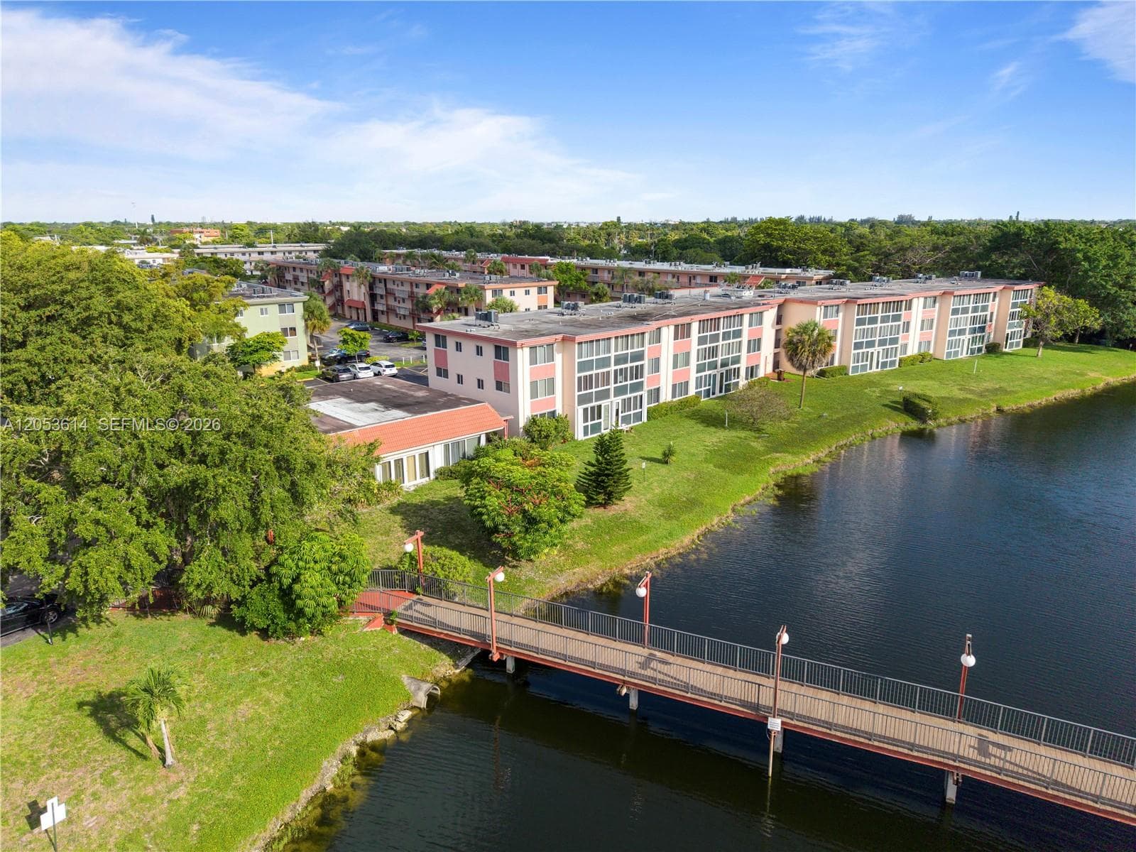 5950 Del Lago Cir # 106, Sunrise, FL 33313