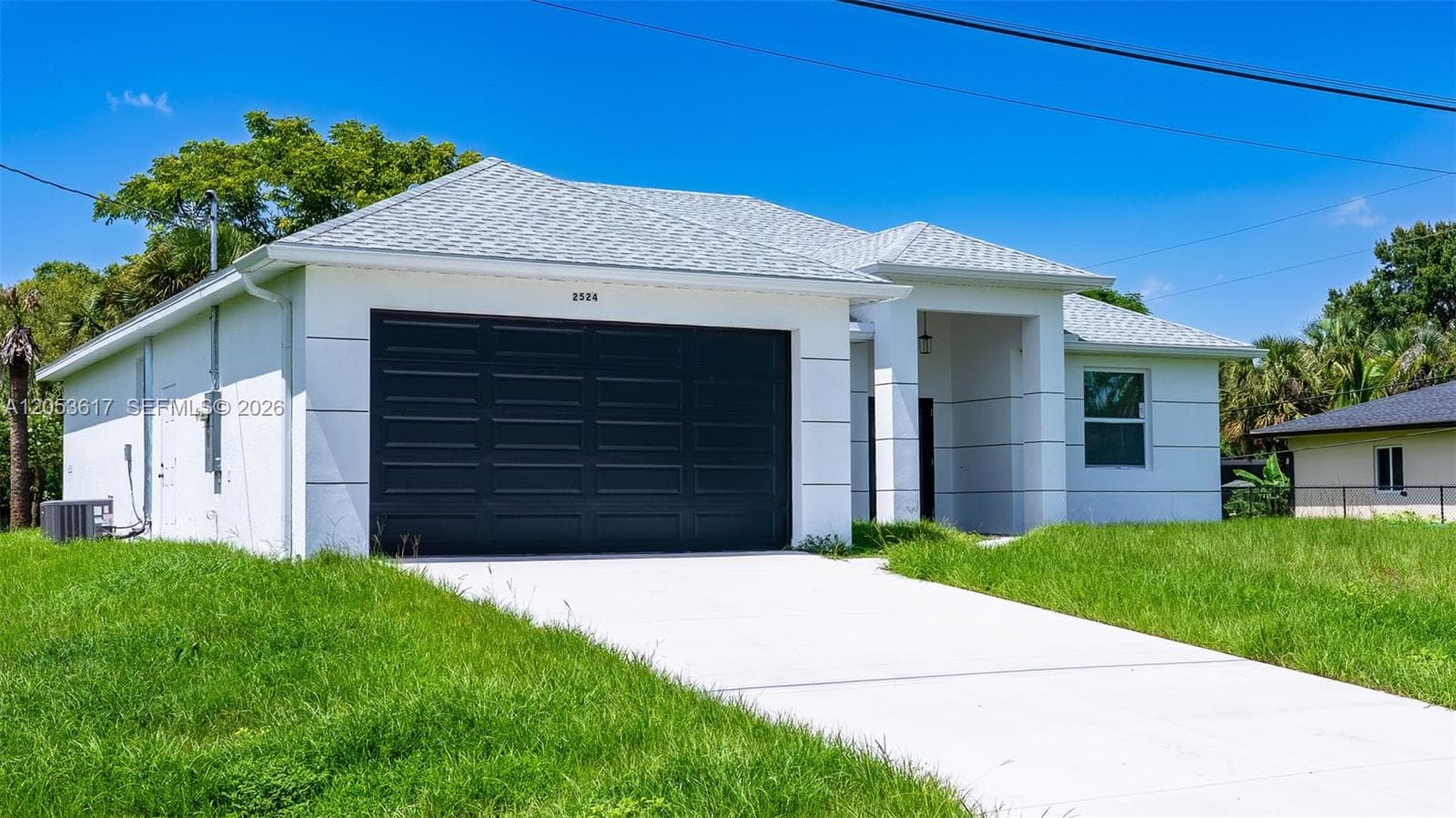 2524 LAKEVIEW DR, Lehigh Acres, FL 33936 photo 4