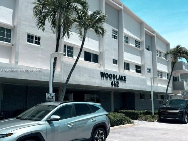 462 Golden Isles Dr # 203, Hallandale Beach, FL 33009 photo 2