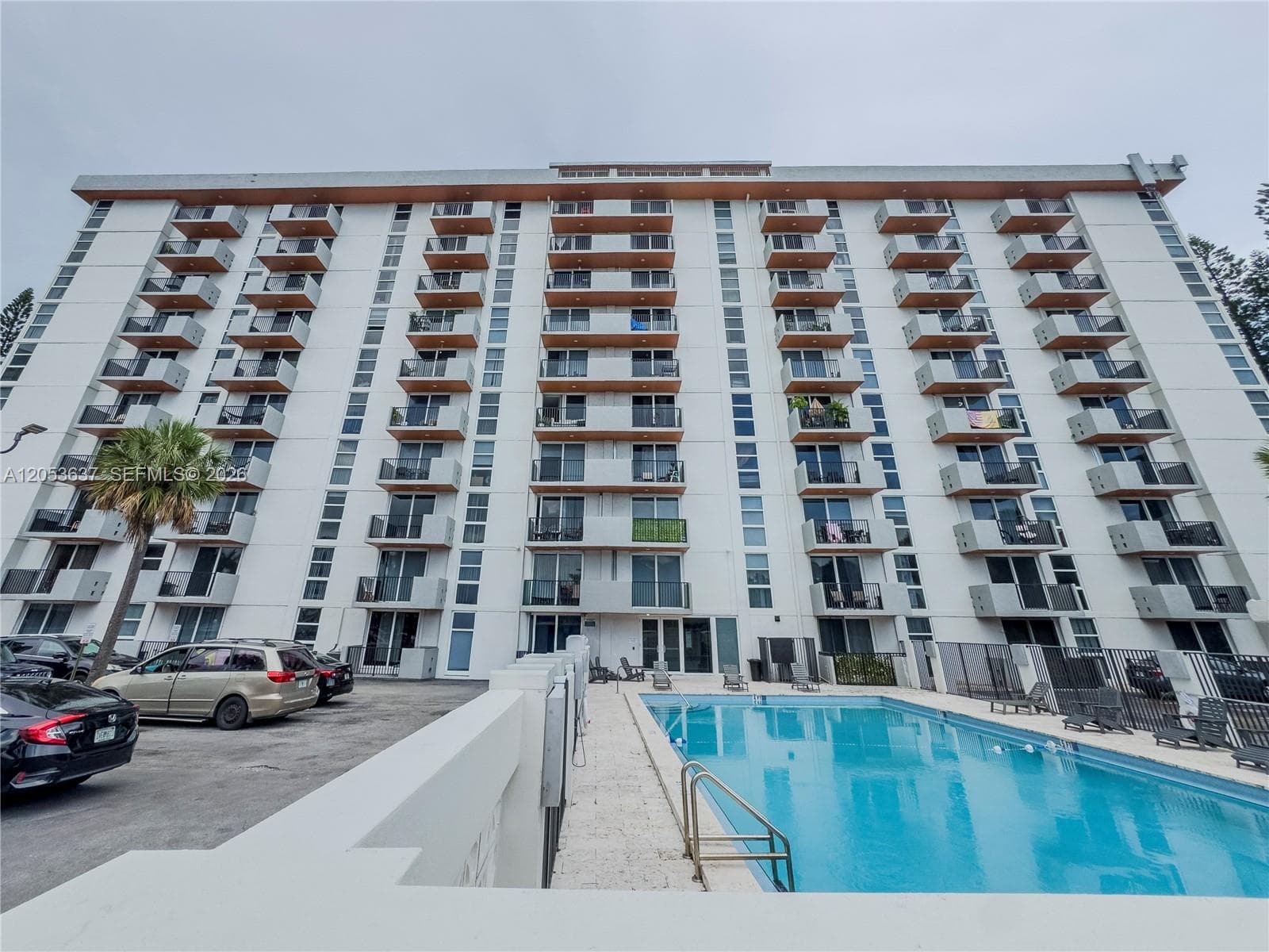 2075 NE 164th St # 204, North Miami Beach, FL 33162