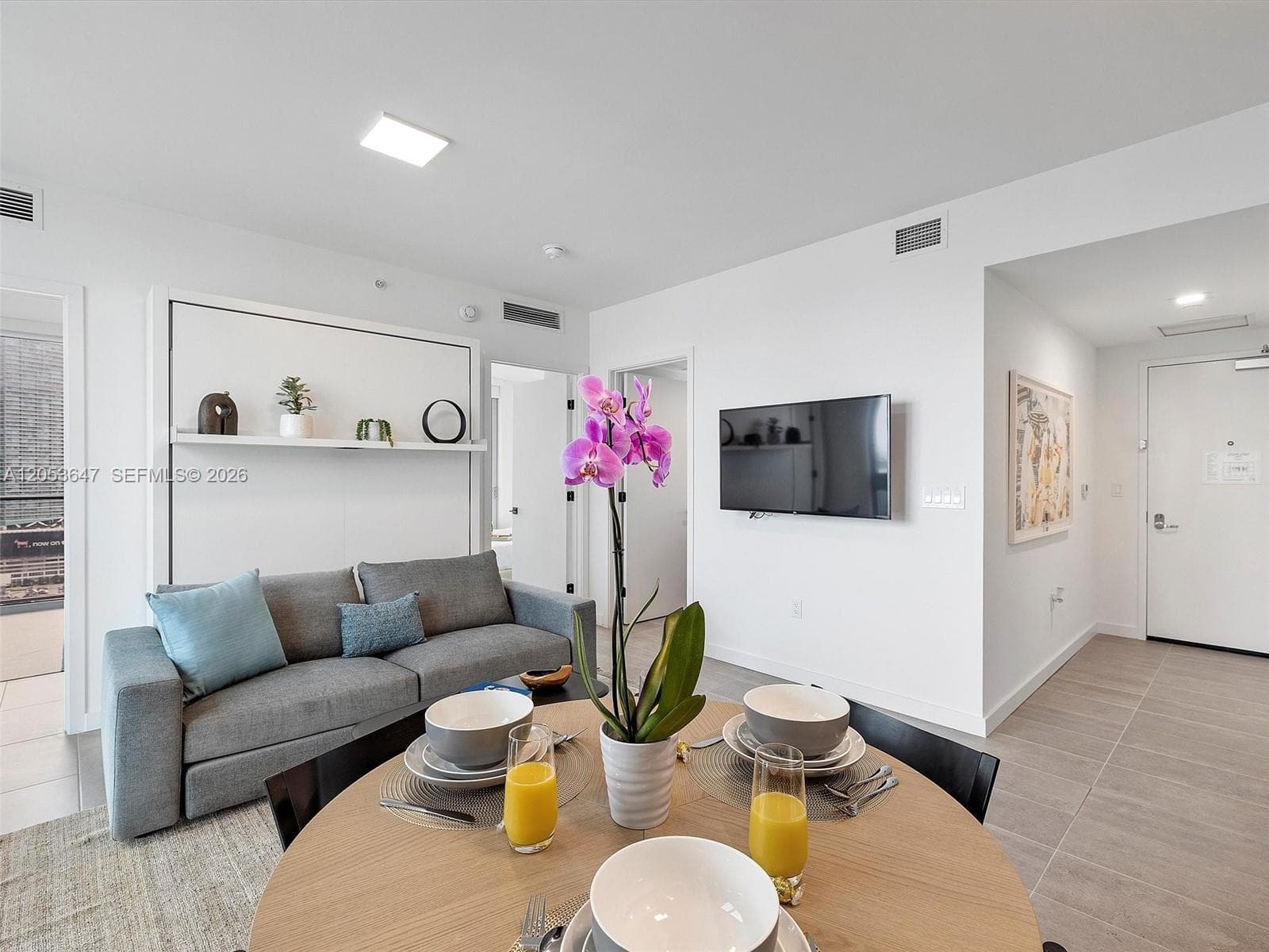227 NE 2nd St # 2706, Miami, FL 33132