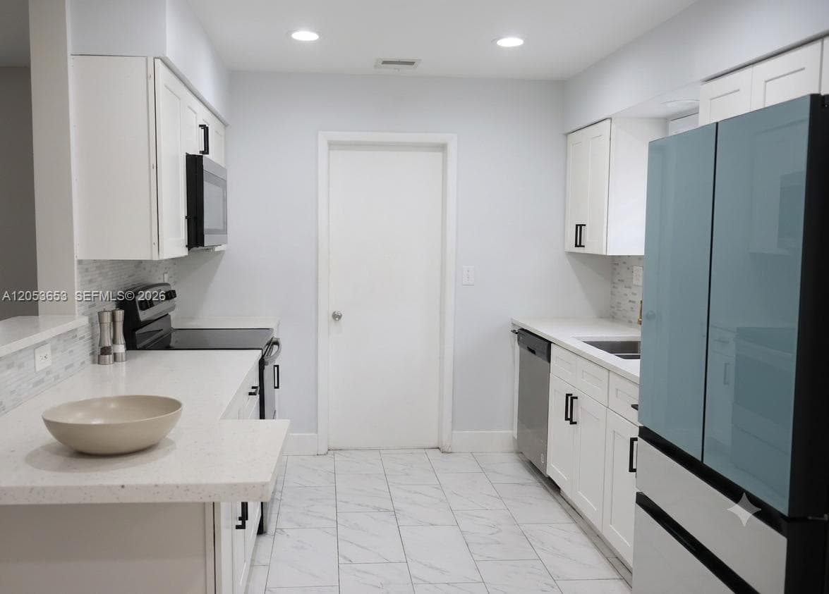 351 NW 206th Ter, Miami Gardens, FL 33169 photo 3