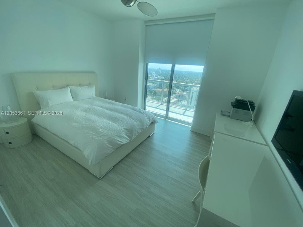 79 SW 12th St # 3312-S, Miami, FL 33130 photo 5