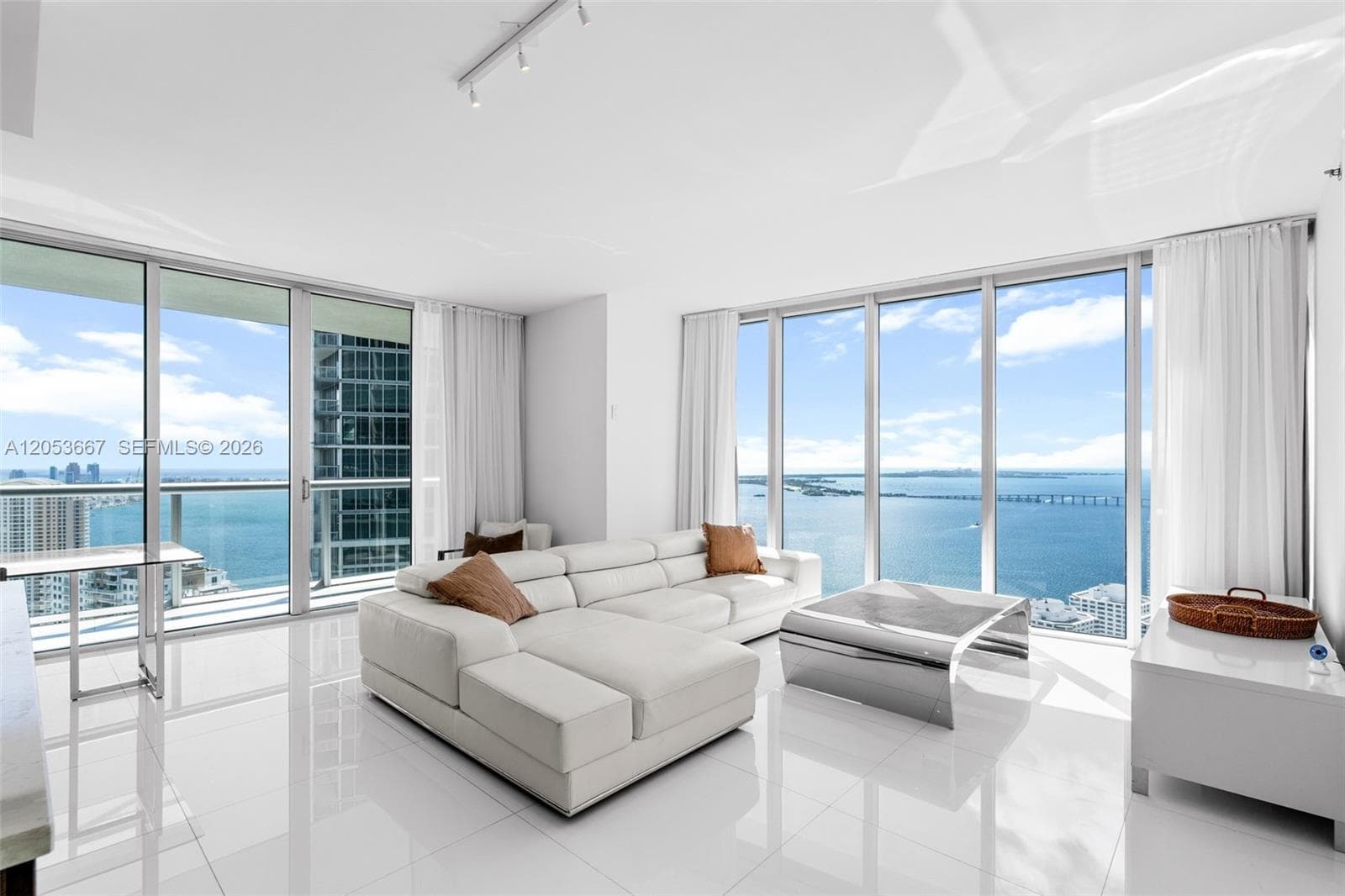 485 Brickell Ave # 4410, Miami, FL 33131 photo 4