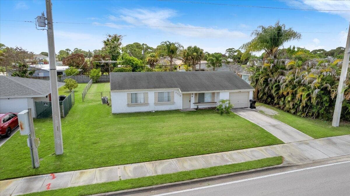 2118 SW Airoso Boulevard, Port St. Lucie, FL 34984 photo 5