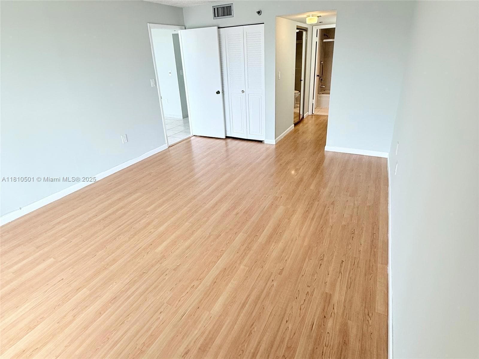 1300 SAINT CHARLES Place # 706, Pembroke Pines, FL 33026 photo 5