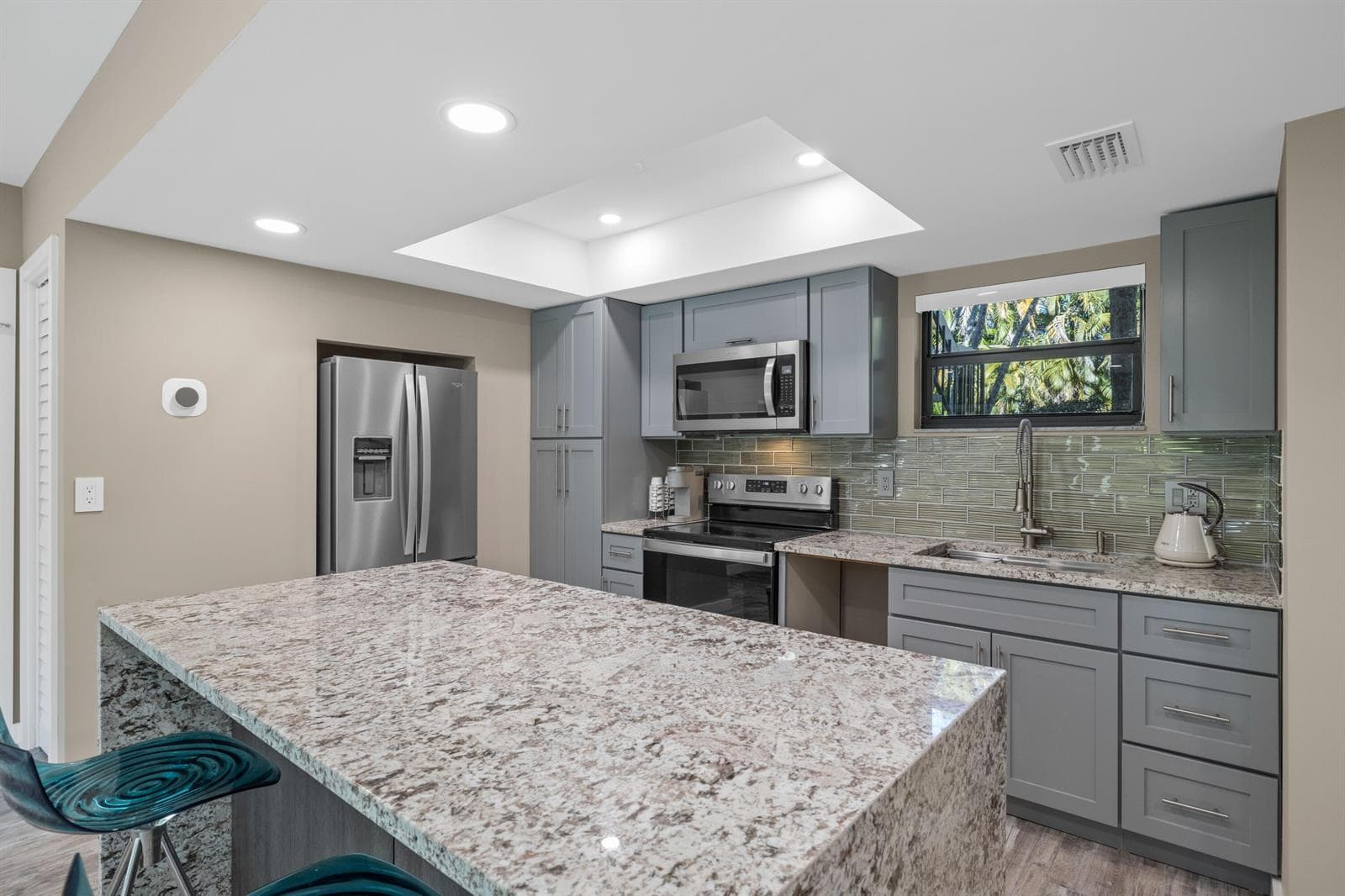11863 Wimbledon Circle # 438, Wellington, FL 33414 photo 3